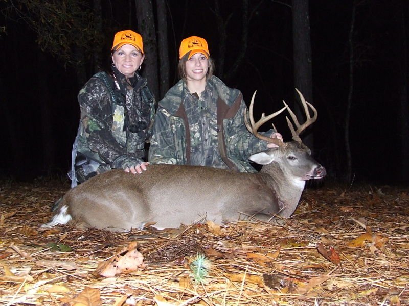 Guided Deer Hunting in Alabama Chattokee Lodge